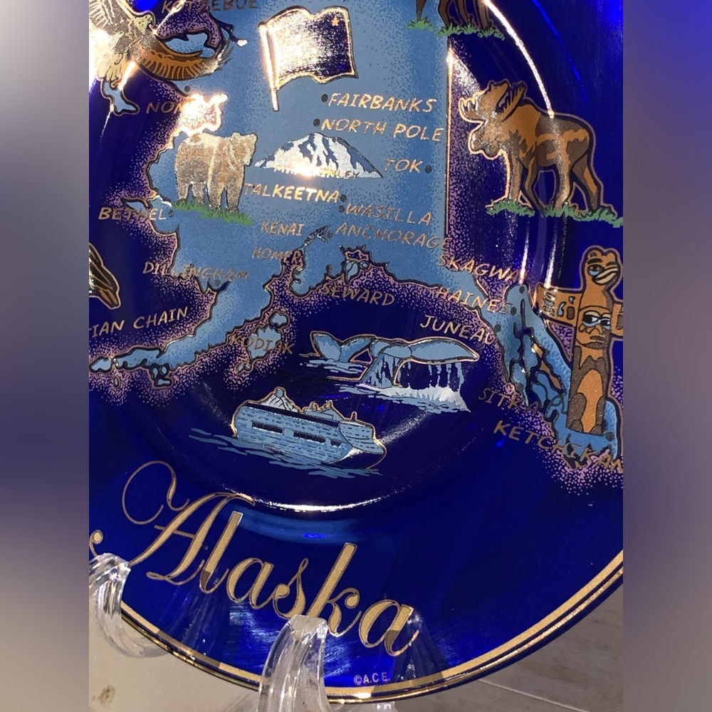 Alaska Souvenir Decorative Plate - Blue and Gold - Picture 5 of 8